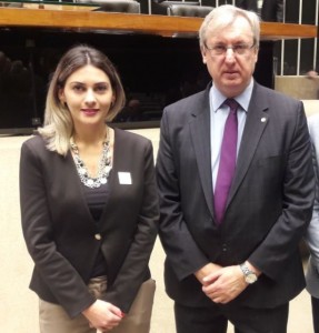 Vanusa de Sá, representando o presidente da Anprotec, Jorge Audy.